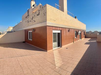 Vista exterior de Àtic en venda en Almazora / Almassora amb Aire condicionat, Terrassa i Traster