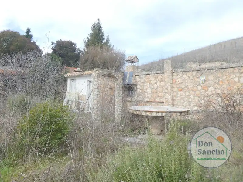 Houses for sale in Olivares de Duero