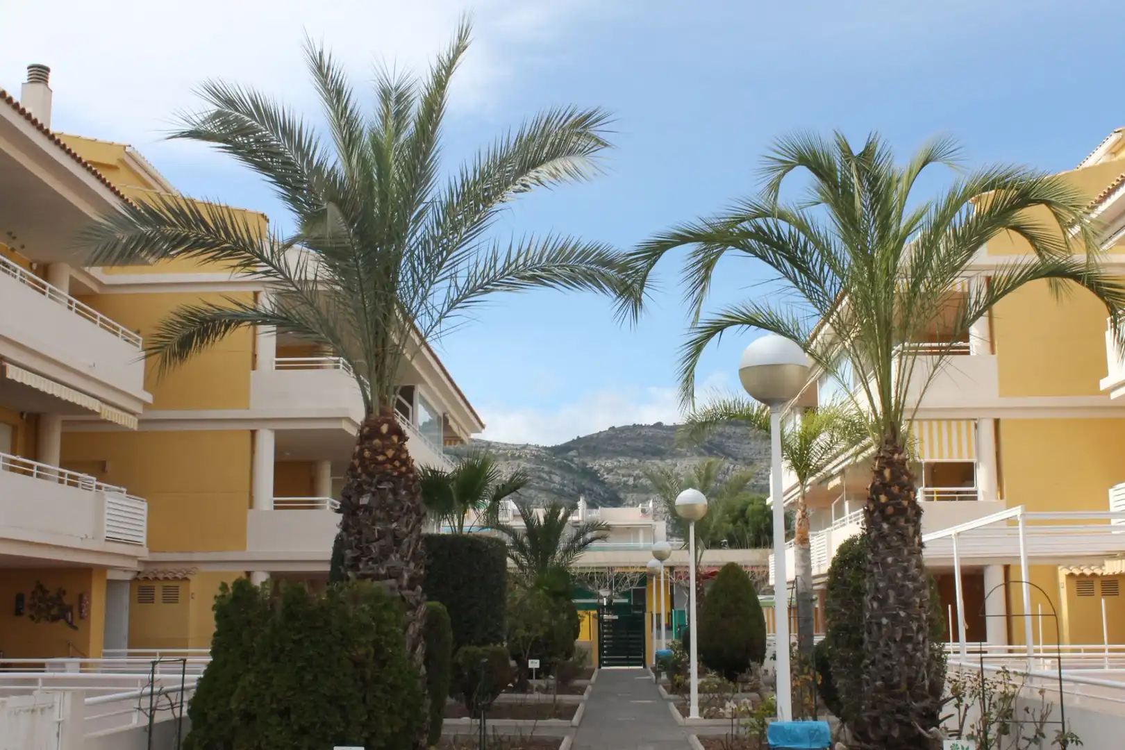 Vista exterior de Ático en venta en Oropesa del Mar / Orpesa con Aire acondicionado, Jardín privado y Terraza
