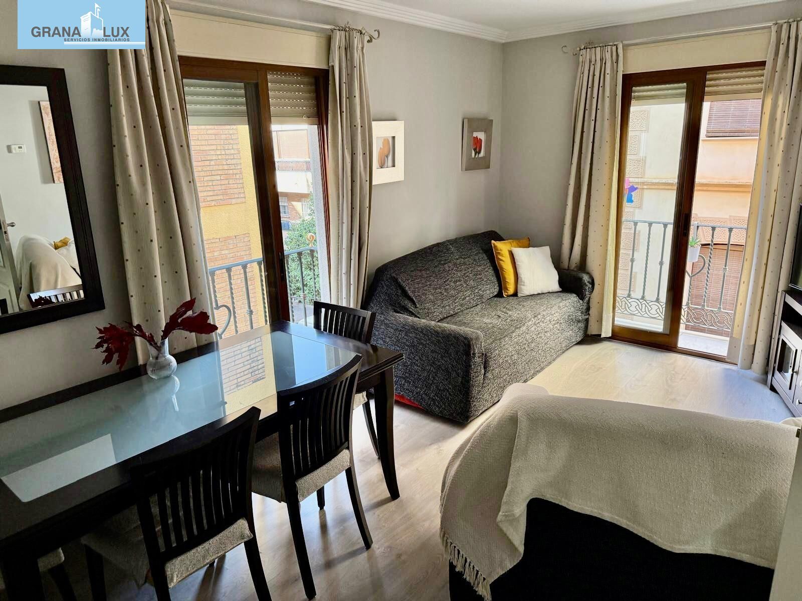 Bedroom of Flat to rent in  Granada Capital  with Air Conditioner, Heating and Balcony
