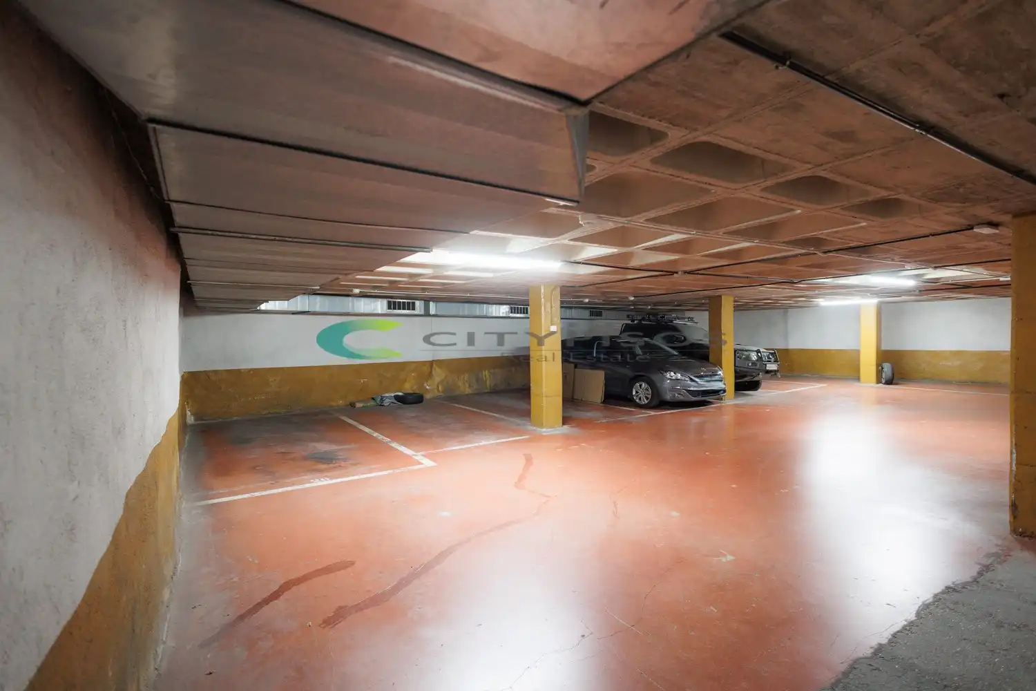 Parking de Piso en venta en Barcelona con Aire acondicionado, Calefacción y Parquet