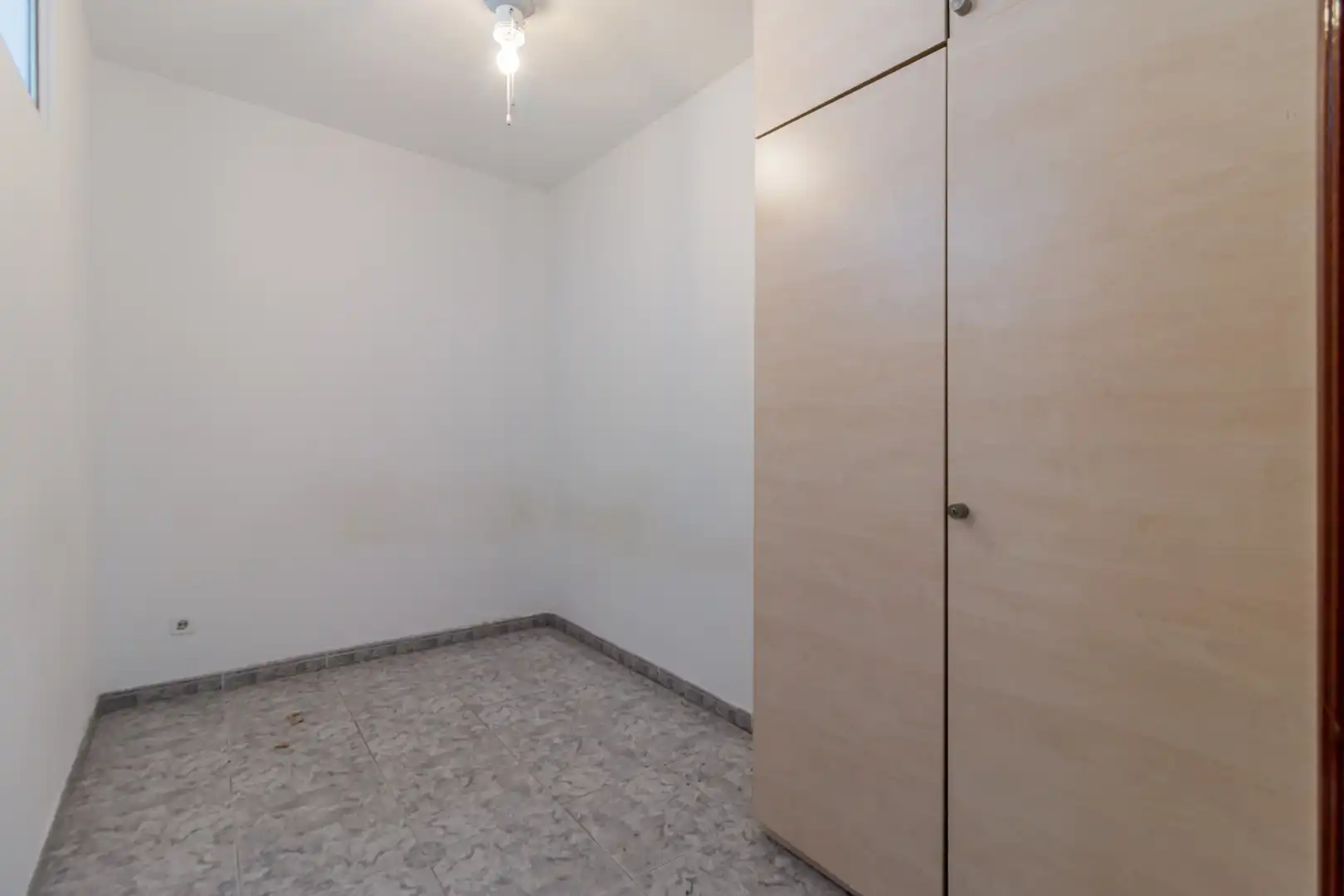 Habitación de Piso en venta en Madrid con Horno y Lavadora