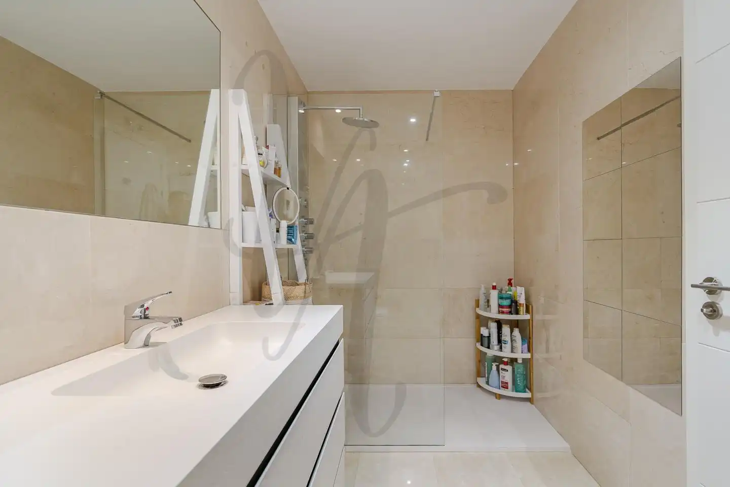 Baño de Ático en venta en San Sebastián de los Reyes con Aire acondicionado, Calefacción y Terraza