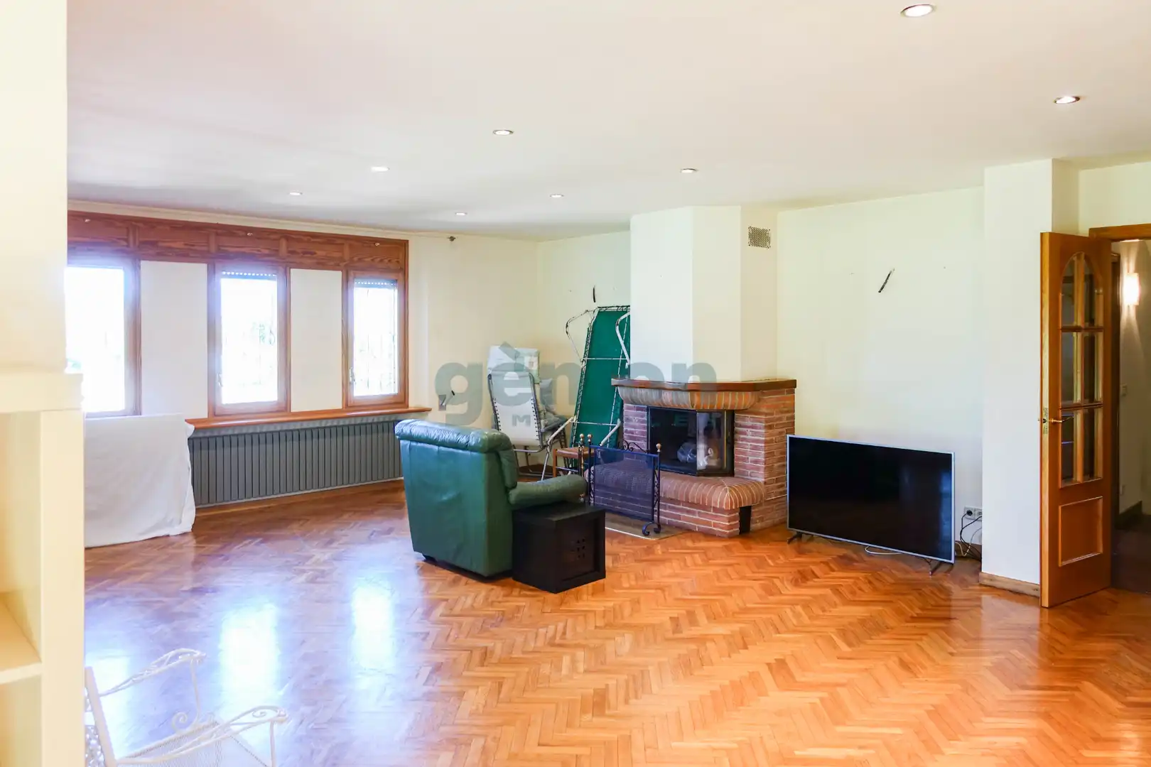Living room of Houses for sale in Girona  with Heating, Private garden and Terrace