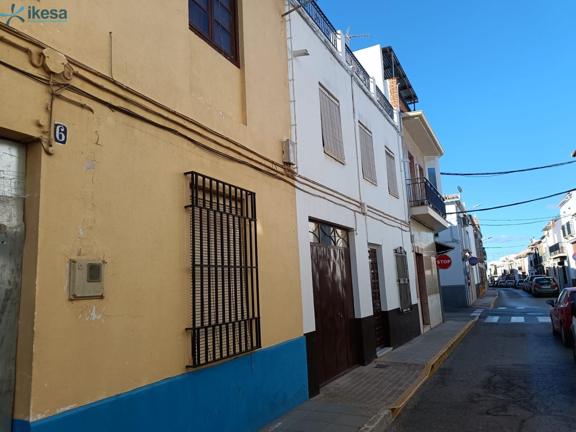 Single-family semi-detached for sale in La Roda de Andalucía