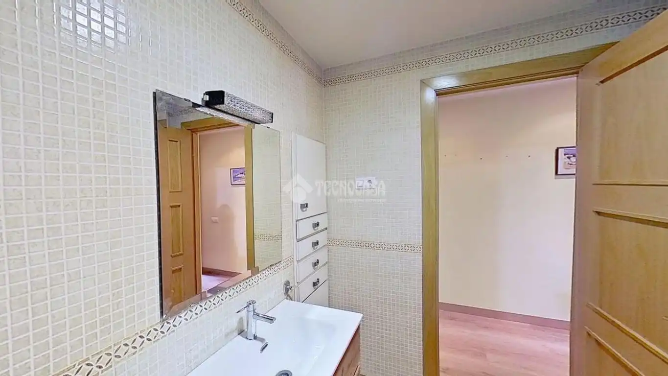 Baño de Piso en venta en Escodines