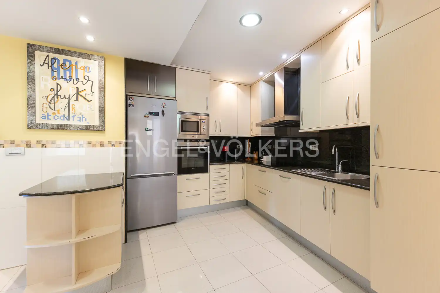 Cocina de Apartamento en venta en Castellón de la Plana / Castelló de la Plana con Aire acondicionado, Calefacción y Parquet