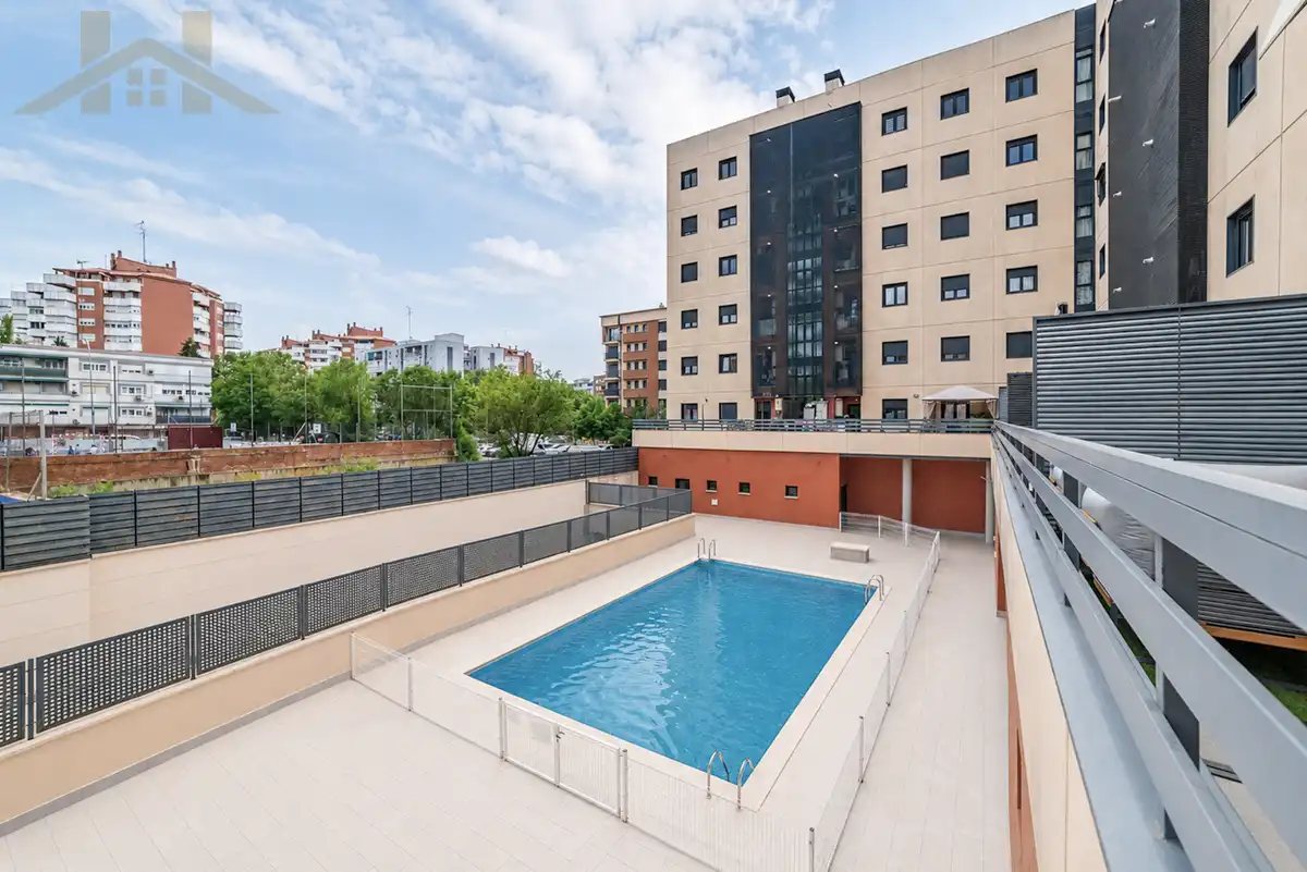 Piscina de Piso en venta en Móstoles con Aire acondicionado, Calefacción y Terraza