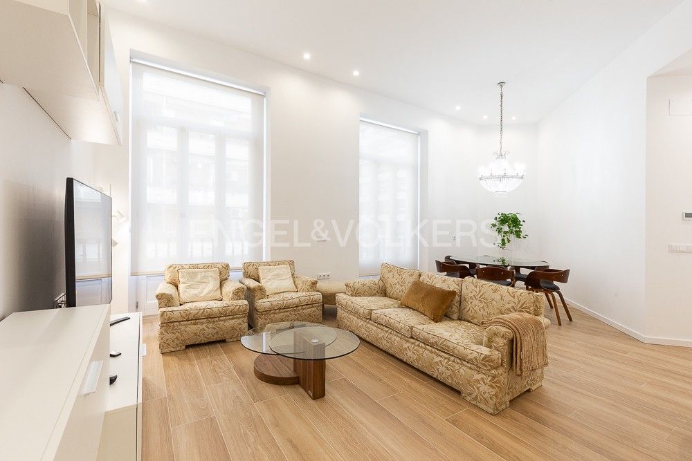 Sala de estar de Apartamento de alquiler en  Valencia Capital con Aire acondicionado, Calefacción y Amueblado