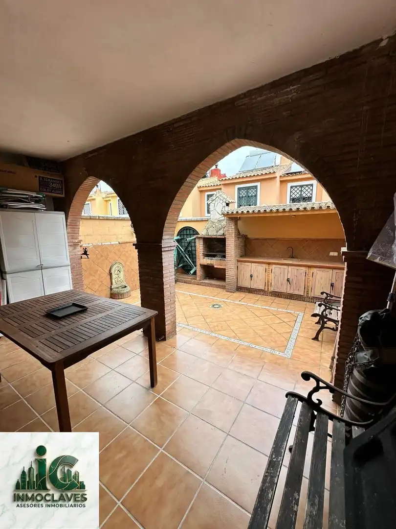 Terrace of Detached homes for sale in Algeciras  with Private garden, Swimming Pool and Community pool