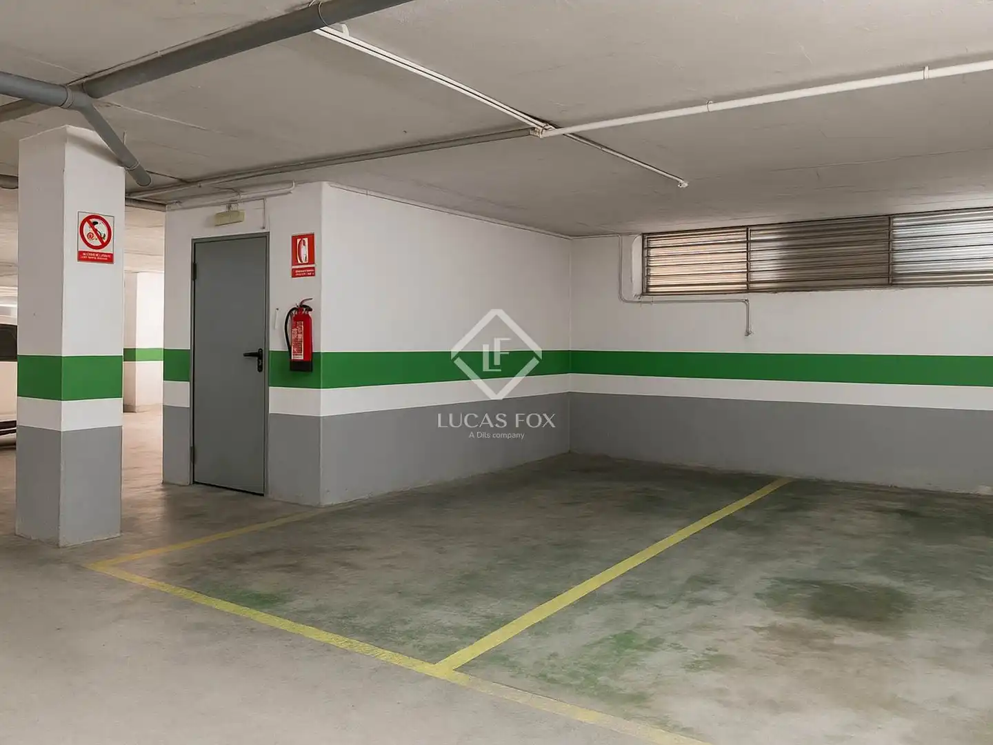 Parking of Attic for sale in Gavà  with Air Conditioner, Private garden and Terrace
