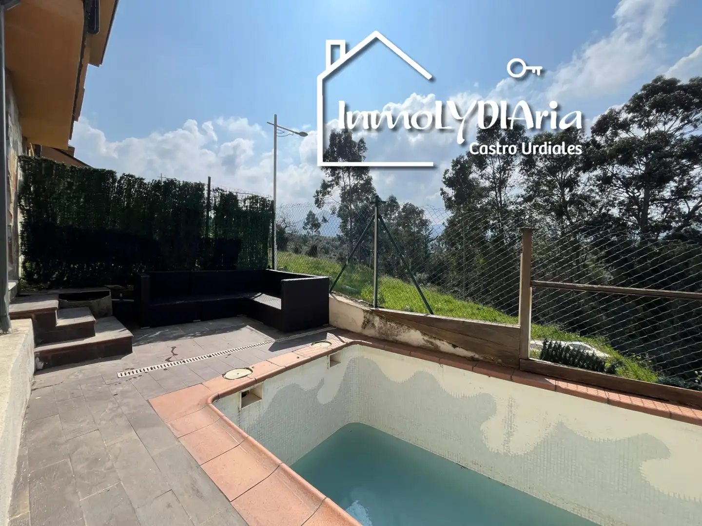 Swimming pool of Houses for sale in Castro-Urdiales  with Heating, Private garden and Terrace