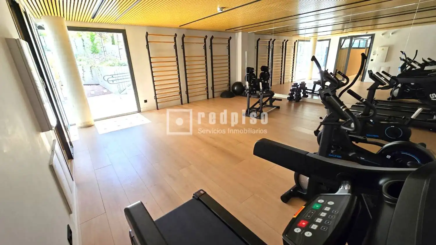 Wohnung zur Miete in Madrid mit Privatgarten, Terrasse und Abstellraum