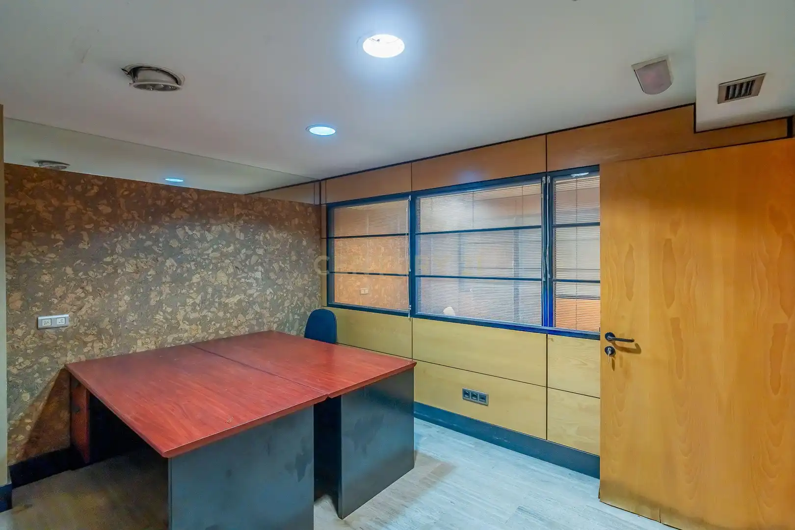 Local en venta en Marbella con Aire acondicionado