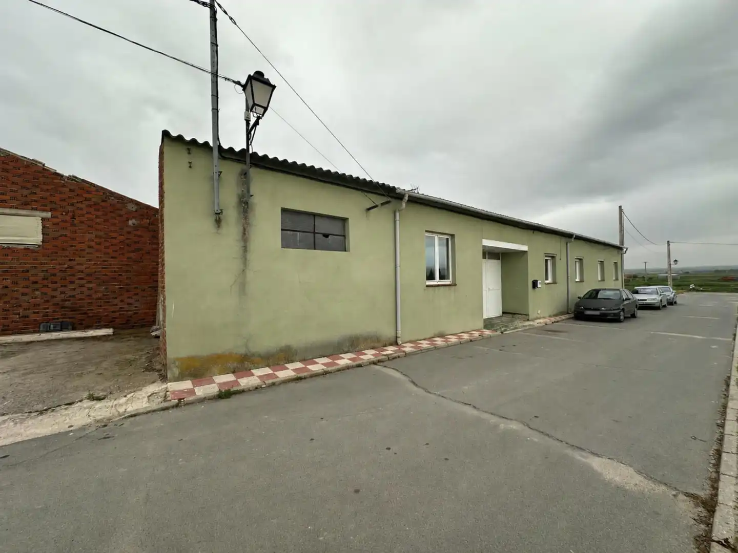 Vista exterior de Casa o xalet en venda en Narros de Saldueña amb Moblat