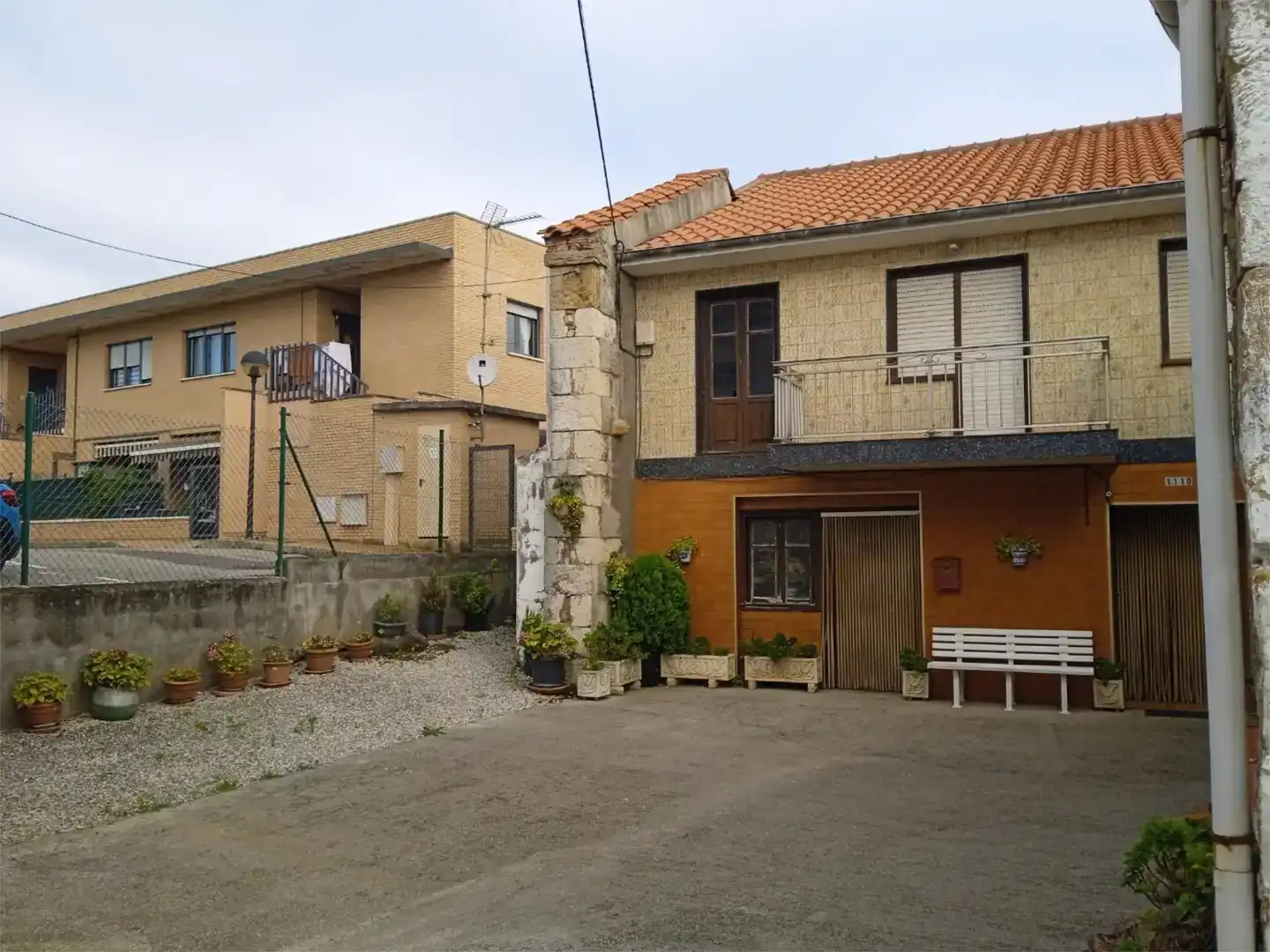 Vista exterior de Casa o xalet en venda en Miengo amb Balcó