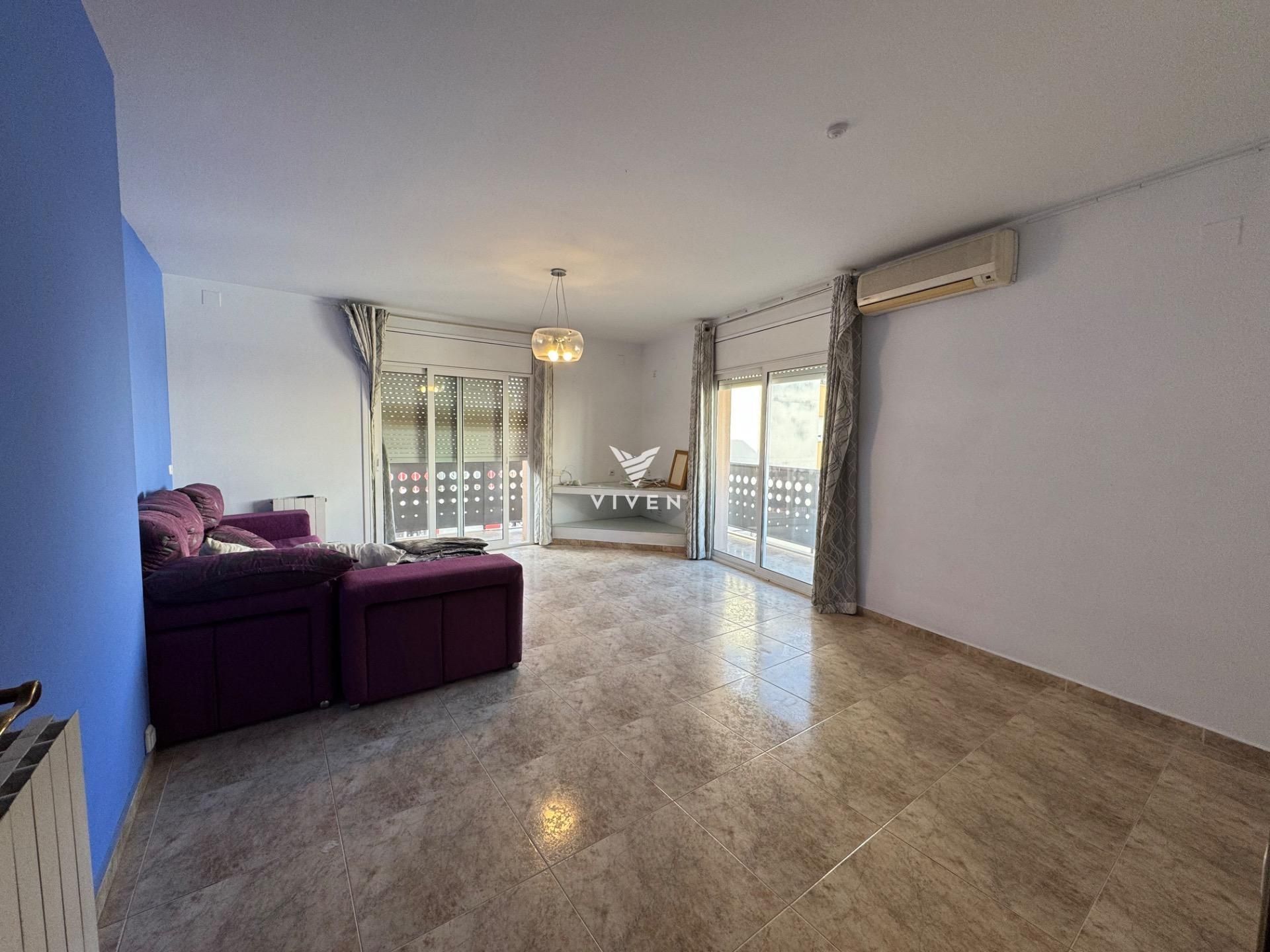 Living room of Flat for sale in Vilanova i la Geltrú  with Air Conditioner, Heating and Terrace