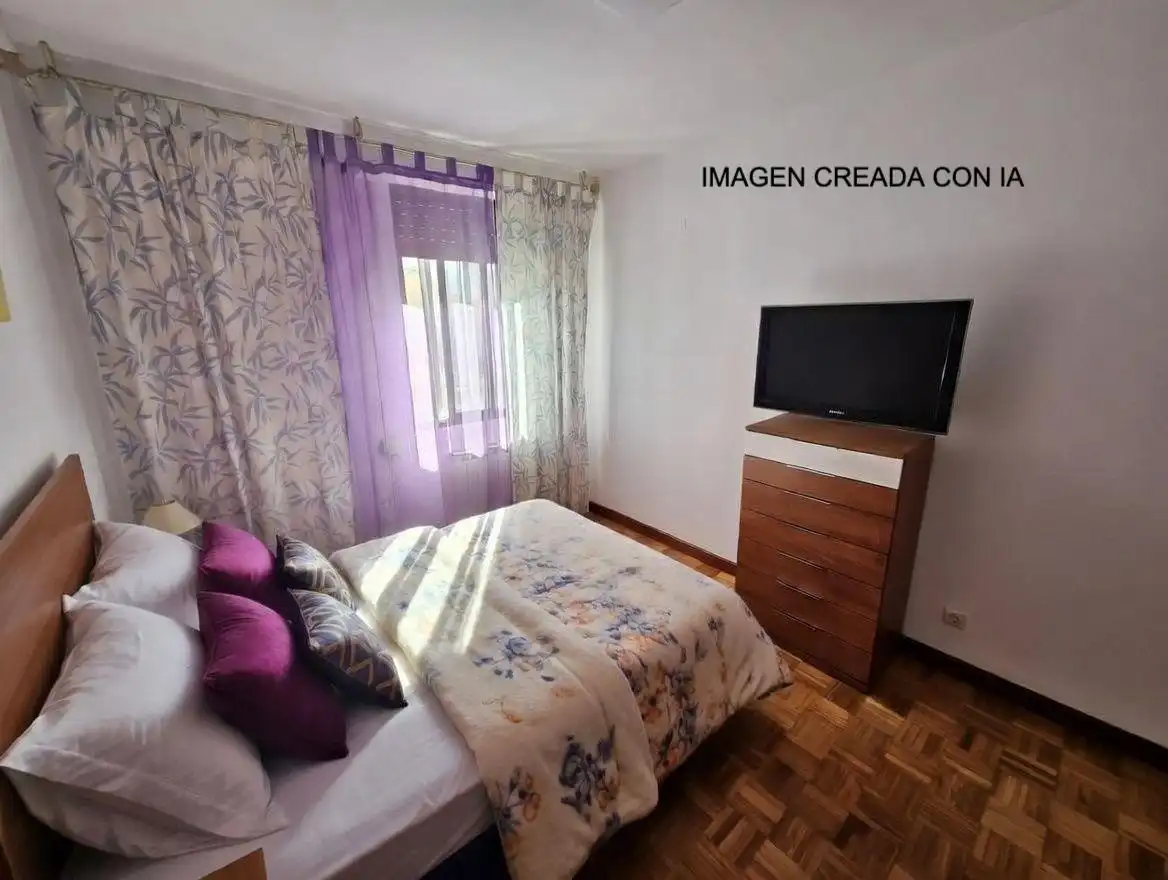 Habitación de Piso en venta en Burlada / Burlata con Calefacción, Parquet y Balcón