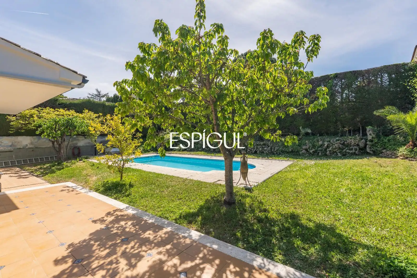 Jardí de Casa o xalet en venda en Girona amb Aire condicionat, Calefacció i Traster