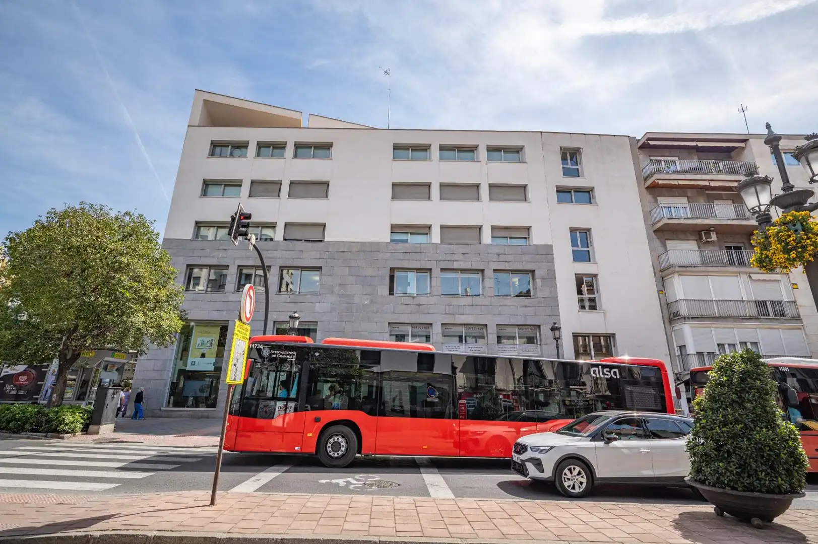 Vista exterior de Piso en venta en Granada con Calefacción, Parquet y Alarma