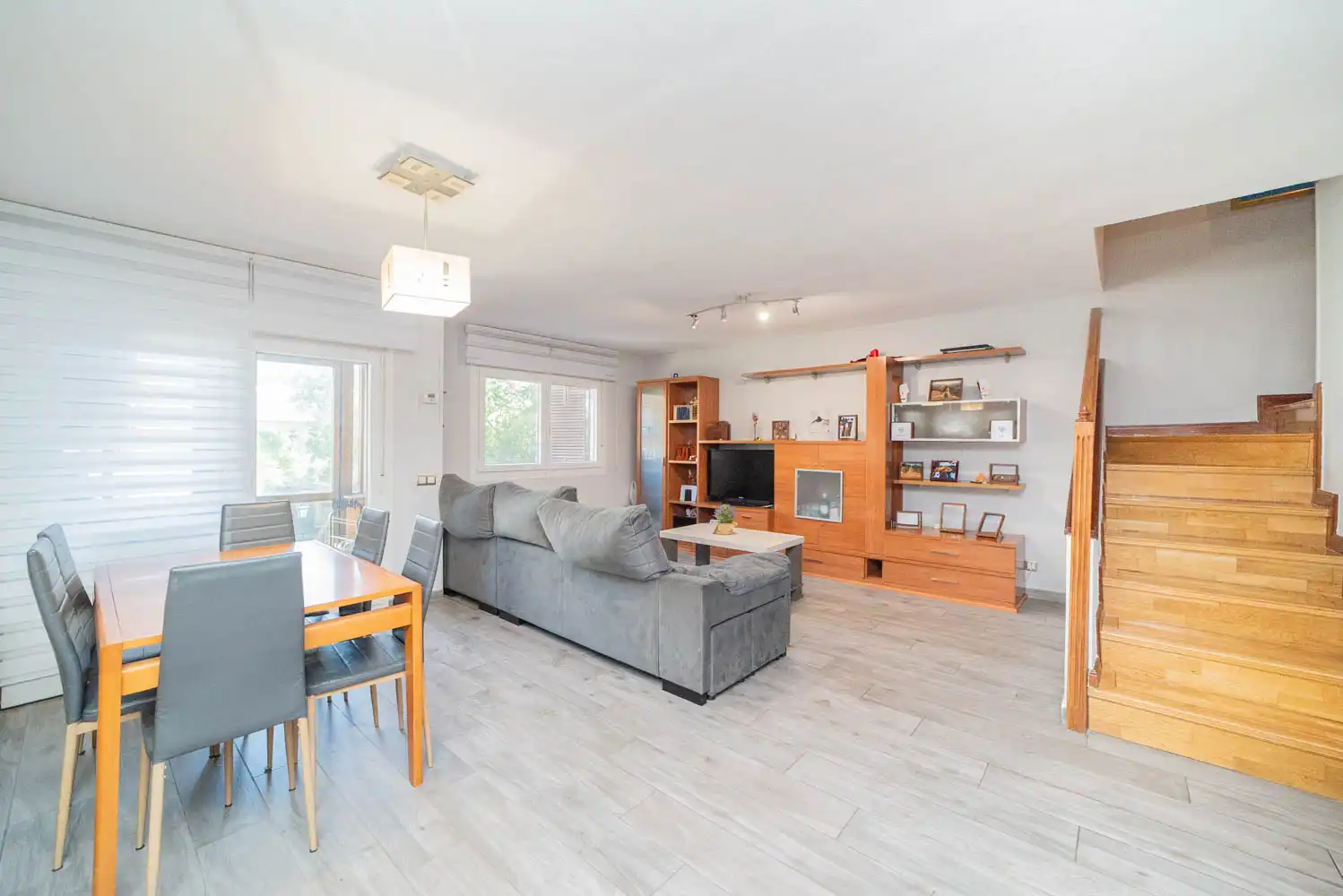 Wohnzimmer von Einfamilien-Reihenhaus zum Verkauf in Alpedrete mit Heizung, Terrasse und Gemeinschaftspool