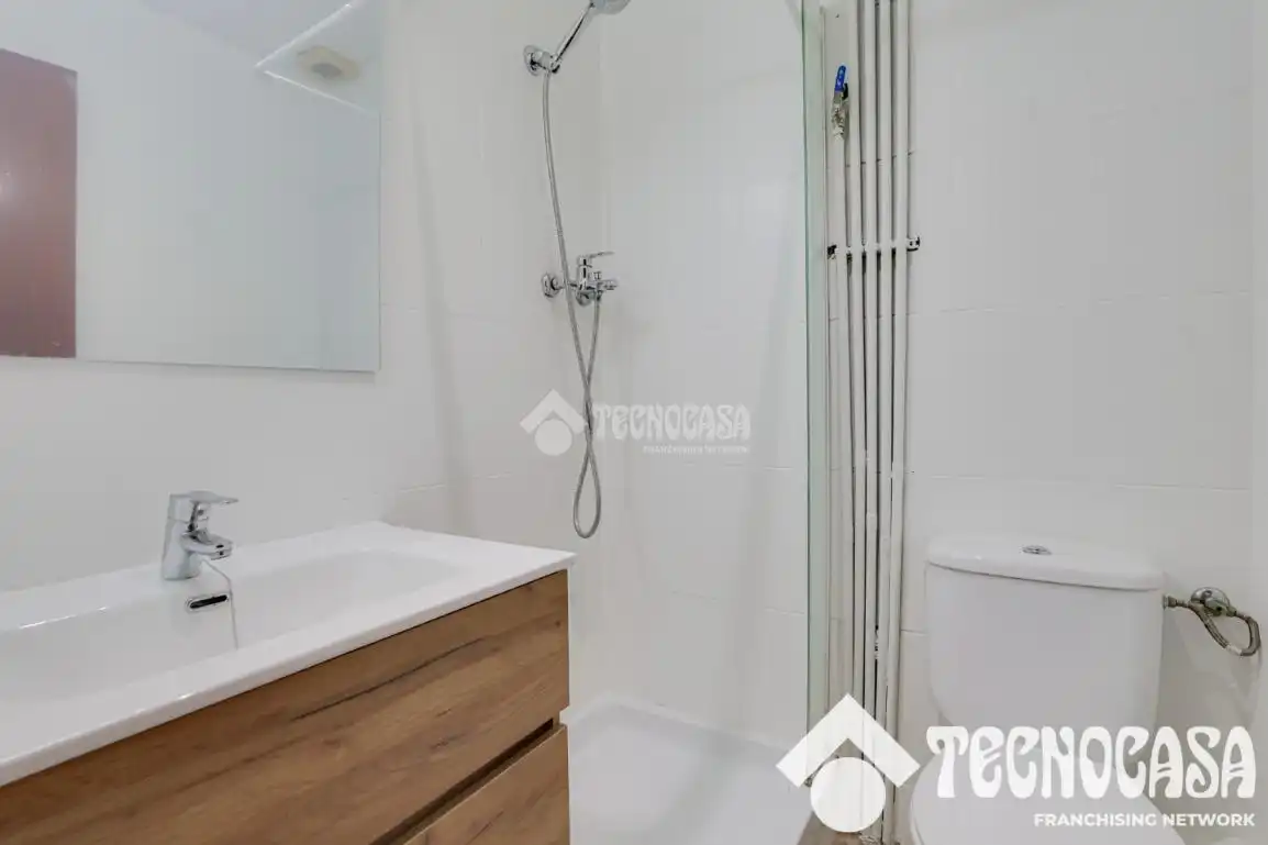 Baño de Piso en venta en Barcelona con Balcón