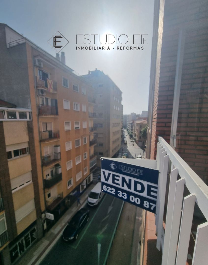 Vista exterior de Pis en venda en Salamanca Capital amb Calefacció, Moblat i Balcó