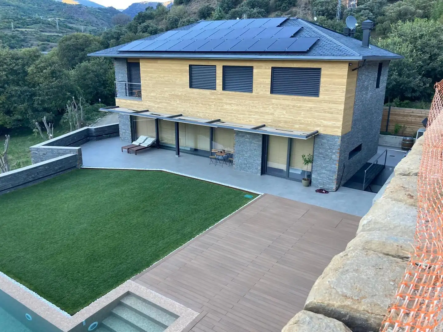 Terraza de Casa o chalet en venta en Sort con Calefacción, Piscina y Amueblado