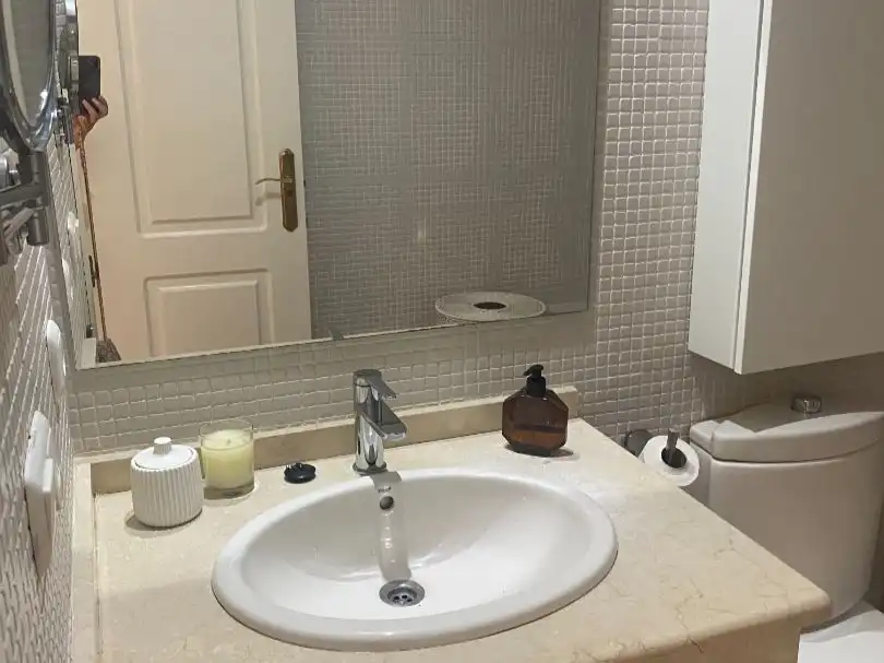 Baño de Piso en venta en Algeciras con Aire acondicionado y Balcón
