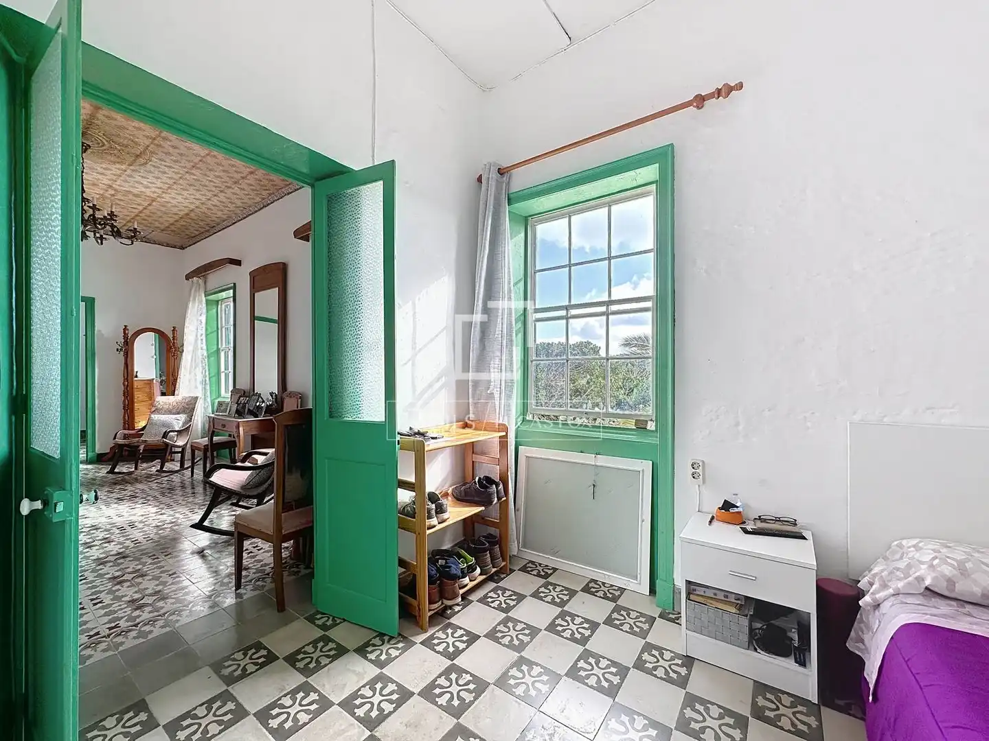 Außenansicht von Country house zum Verkauf in Es Castell mit Privatgarten, Abstellraum und Balkon