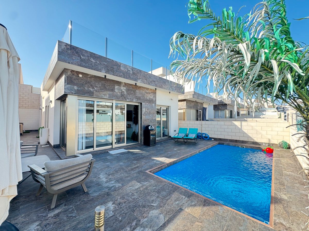 Swimming pool of House or chalet for sale in Alicante / Alacant