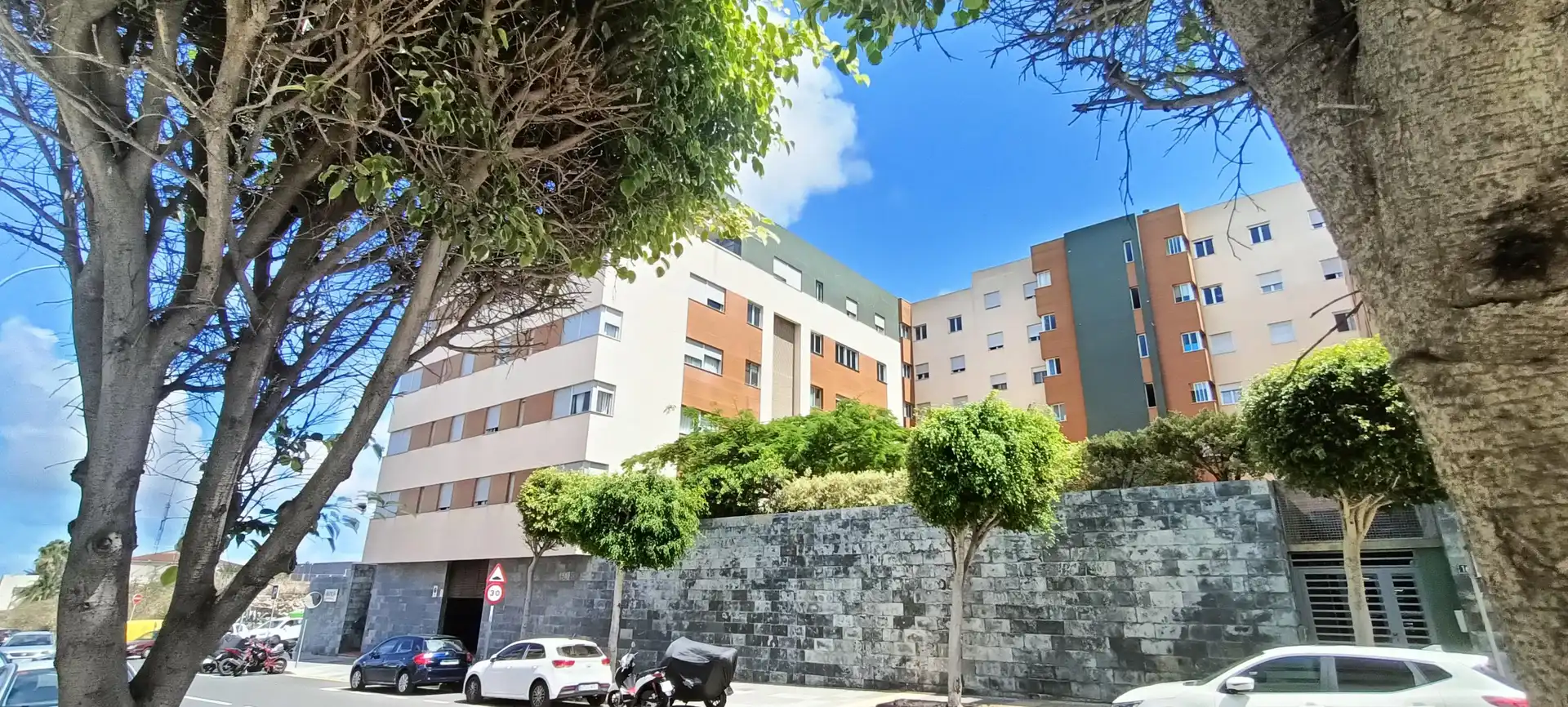 Vista exterior de Piso de alquiler en Las Palmas de Gran Canaria con Jardín privado, Trastero y Amueblado