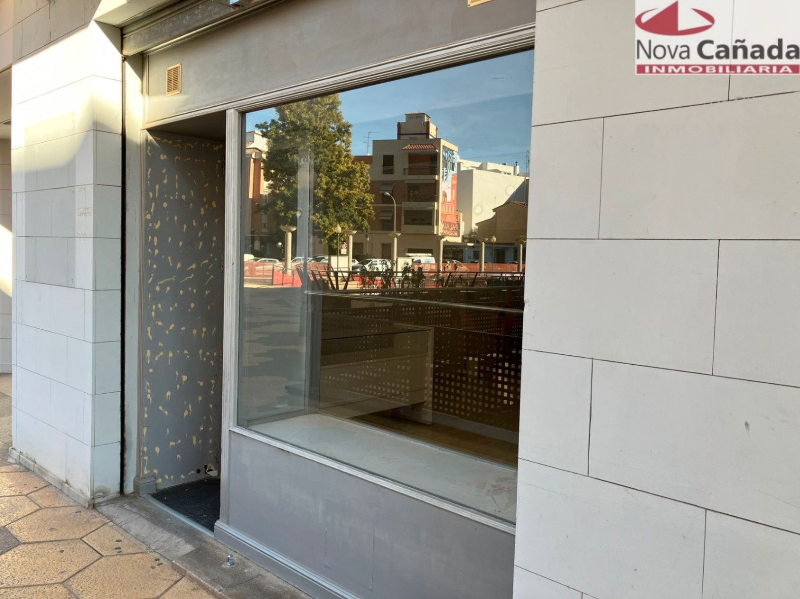 Vista exterior de Local de lloguer en L'Eliana amb Aire condicionat