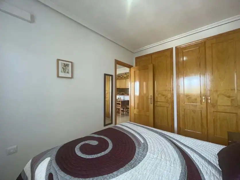 Dormitori de Apartament en venda en Torrevieja amb Aire condicionat, Terrassa i Moblat