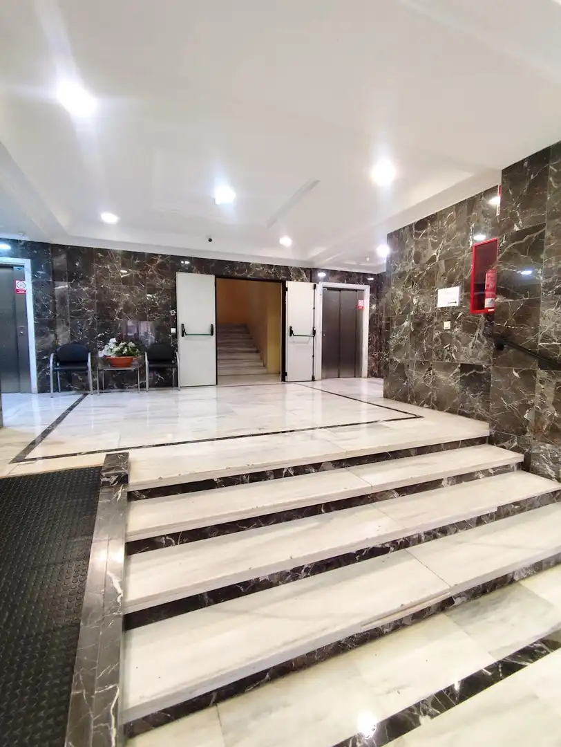 Büro zum Verkauf in Sevilla mit Klimaanlage