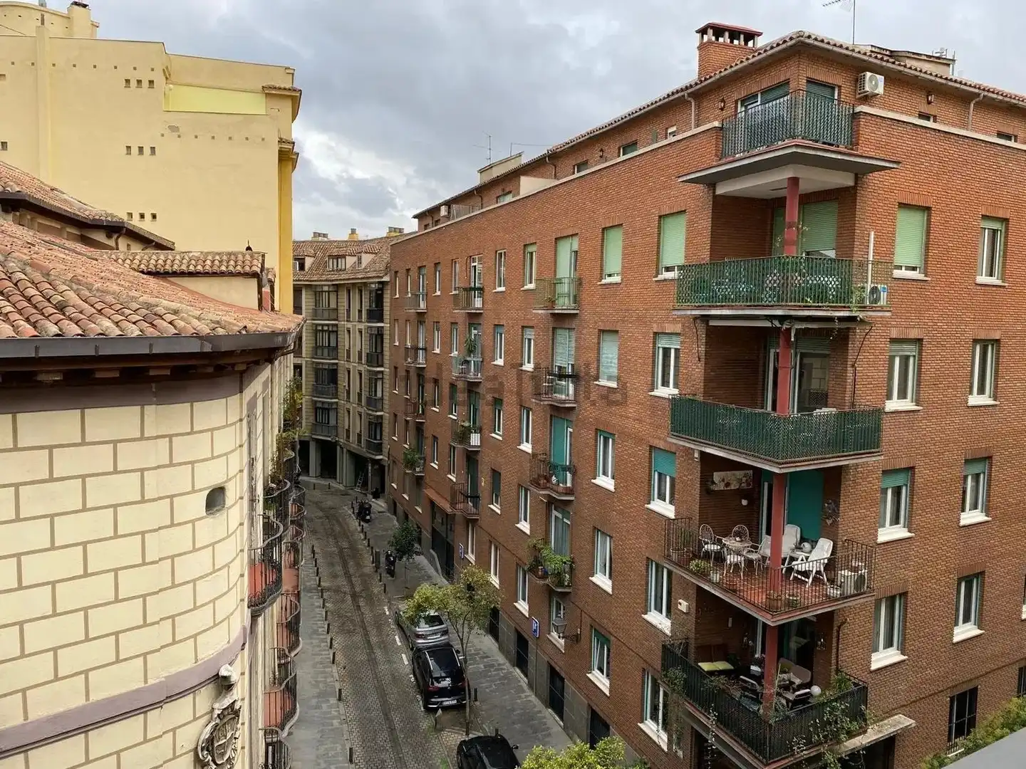Exterior view of Flat for rent in Madrid  with Air Conditioner, Heating and Oven