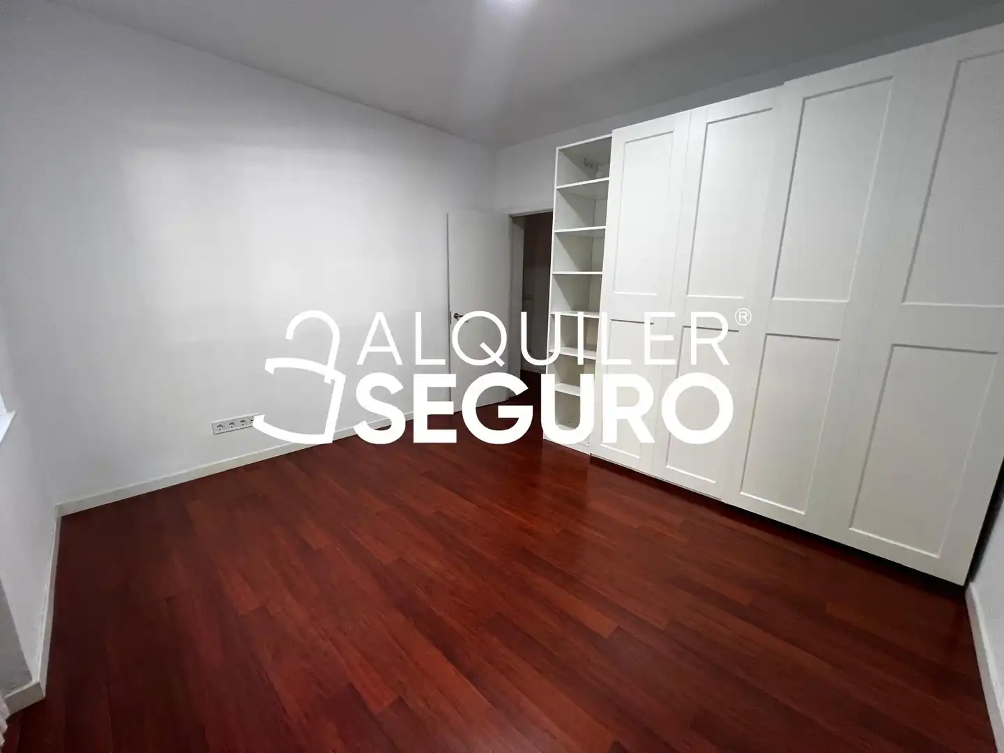 Bedroom of Flat for rent in Madrid  with Air Conditioner and Heating