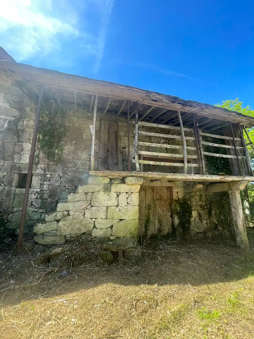 Vista exterior de Finca rústica en venda en O Irixo amb Jardí privat, Traster i Balcó