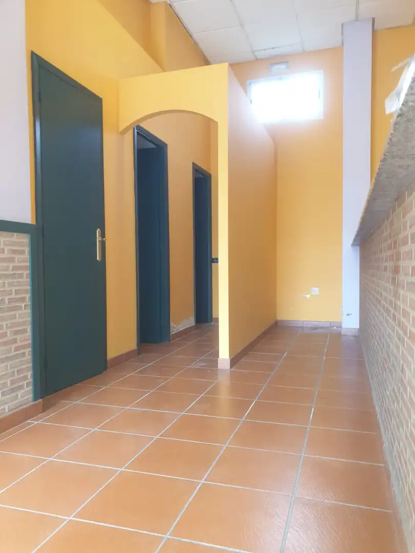 Local comercial en venta en Caranza, imagen 2