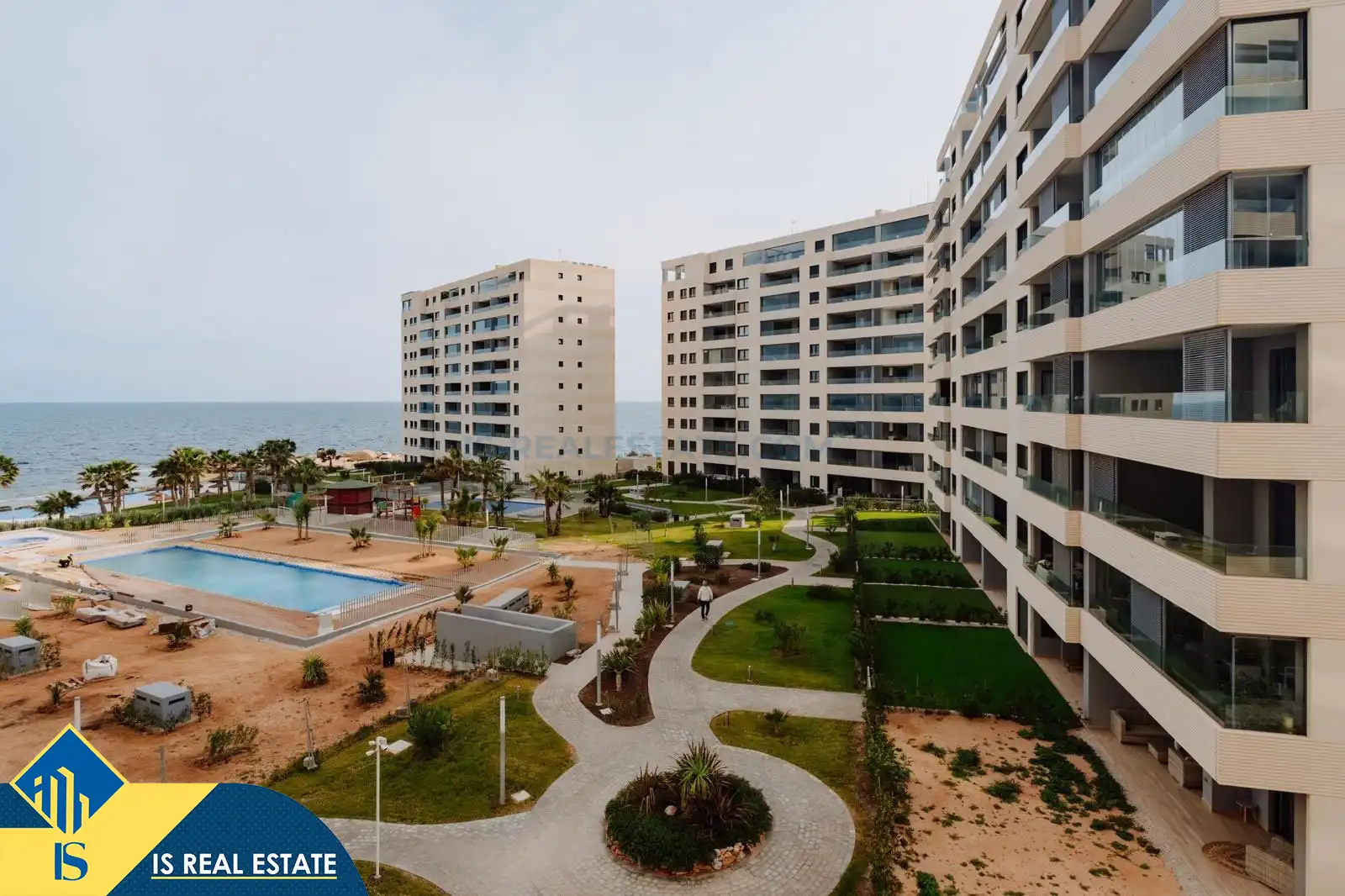 Apartment with pool for sale in Orihuela Costa
