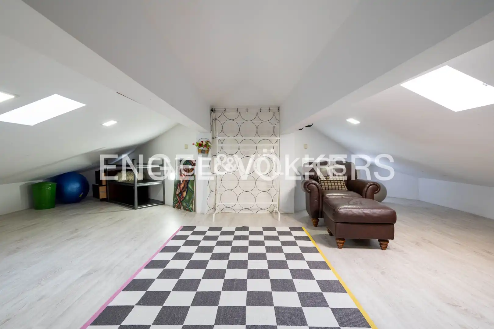 Piso en venta en Donostia - San Sebastián  con Calefacción, Parquet y Balcón