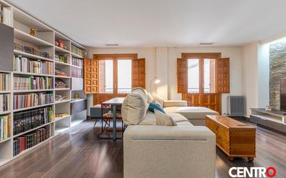 Living room of Flat for sale in  Granada Capital