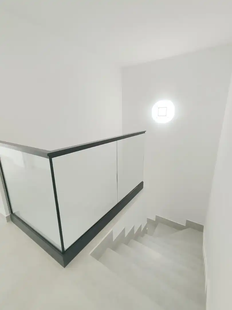 Einfamilien-Reihenhaus zur Miete in Armilla mit Heizung, Balkon und Alarm
