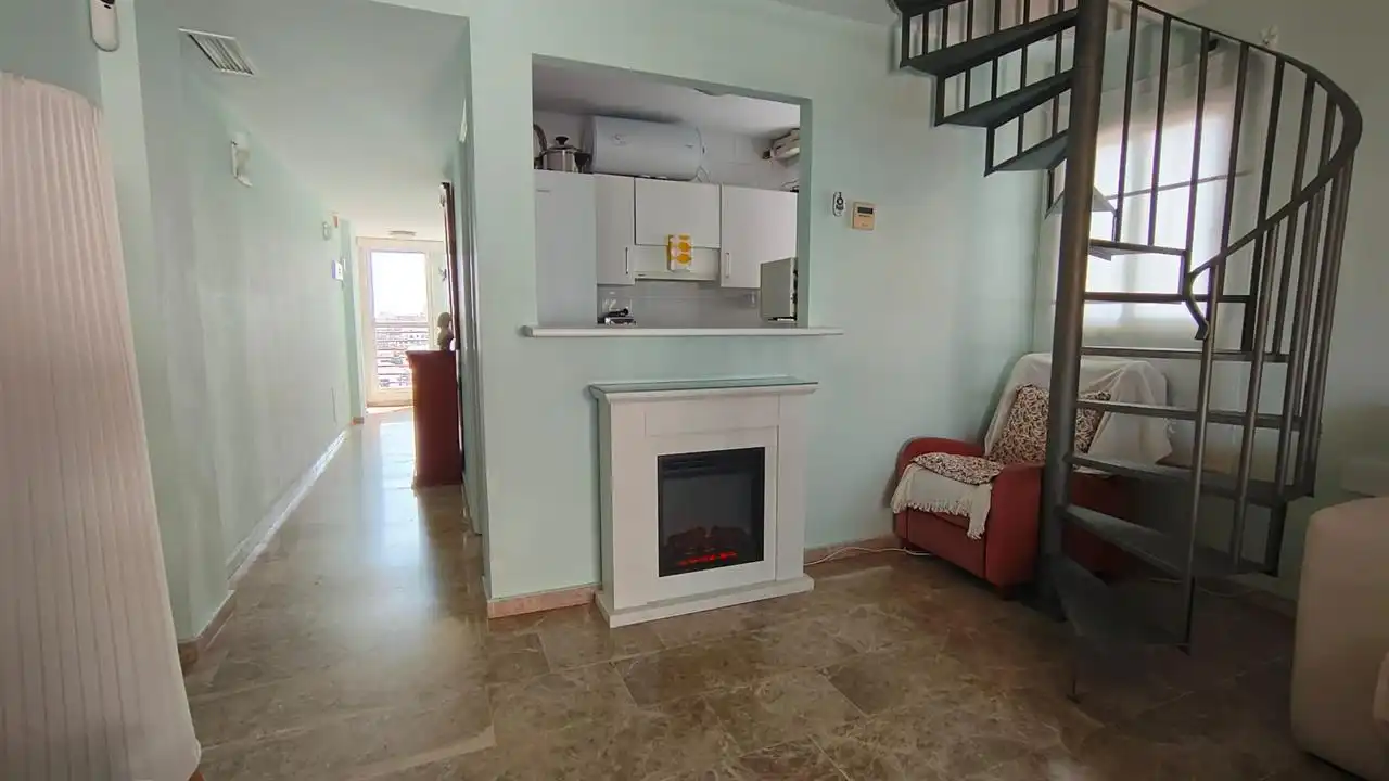 Wohnzimmer von Wohnung zur Miete in Benalmádena mit Schwimmbad und Möbliert