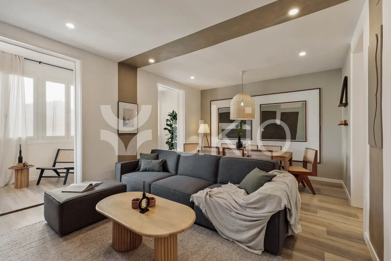Appartement compact avec terrasse à louer à Gran Via de les Corts Catalanes, imagen 2