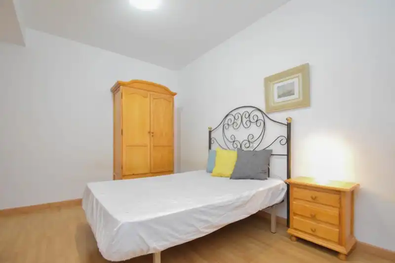 Habitación de Piso en venta en Atarfe con Aire acondicionado, Calefacción y Parquet