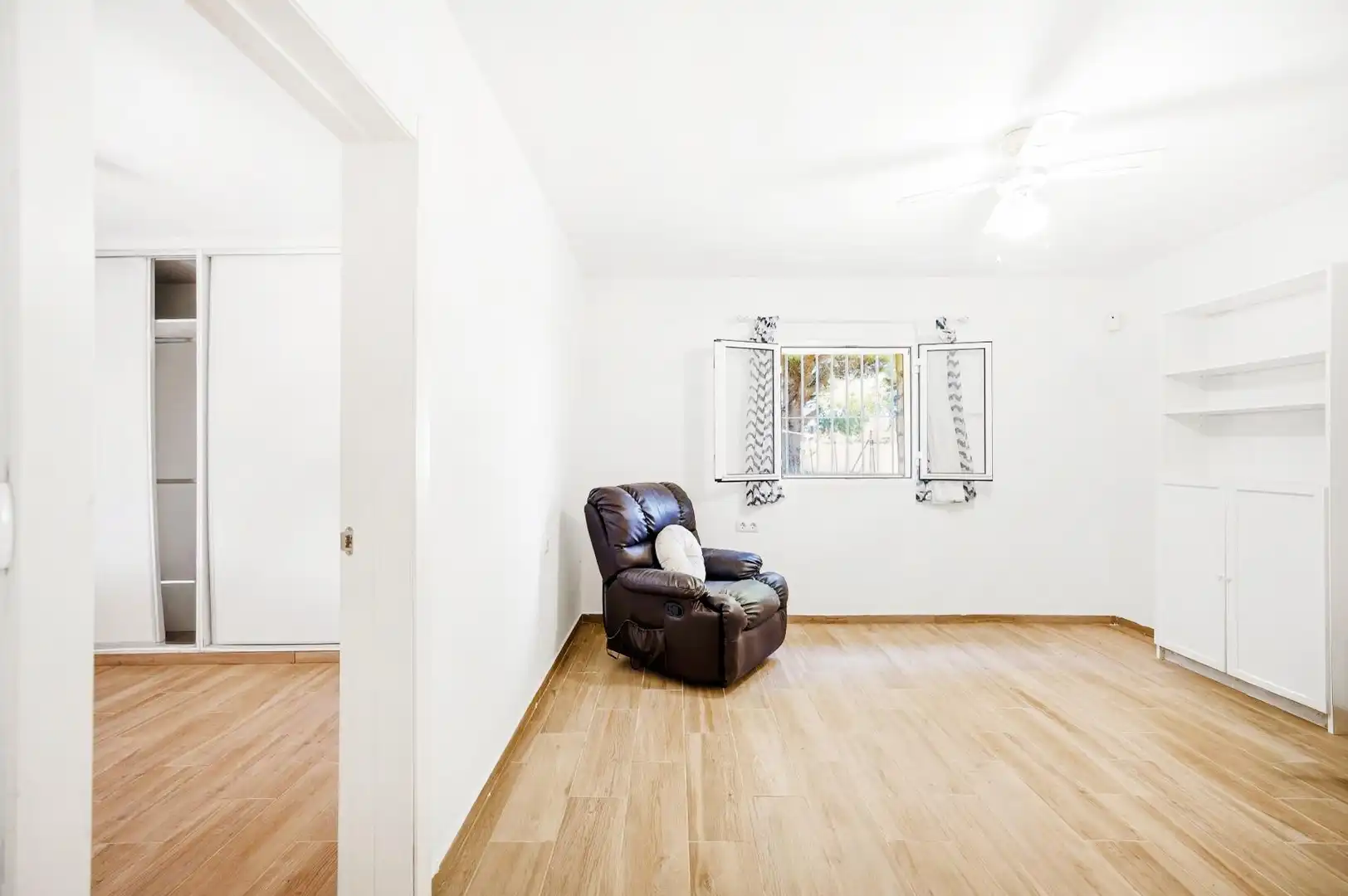 Sala de estar de Casa o chalet en venta en Chiclana de la Frontera con Trastero