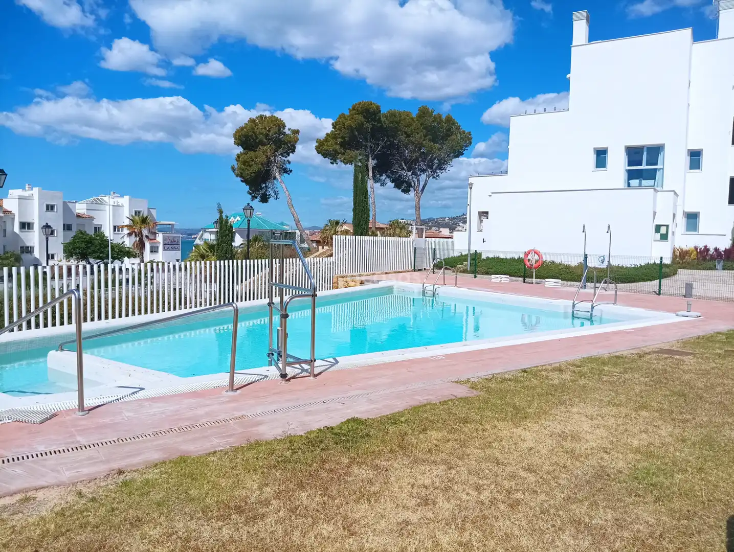 Piscina de Ático en venta en Benalmádena con Aire acondicionado, Calefacción y Terraza