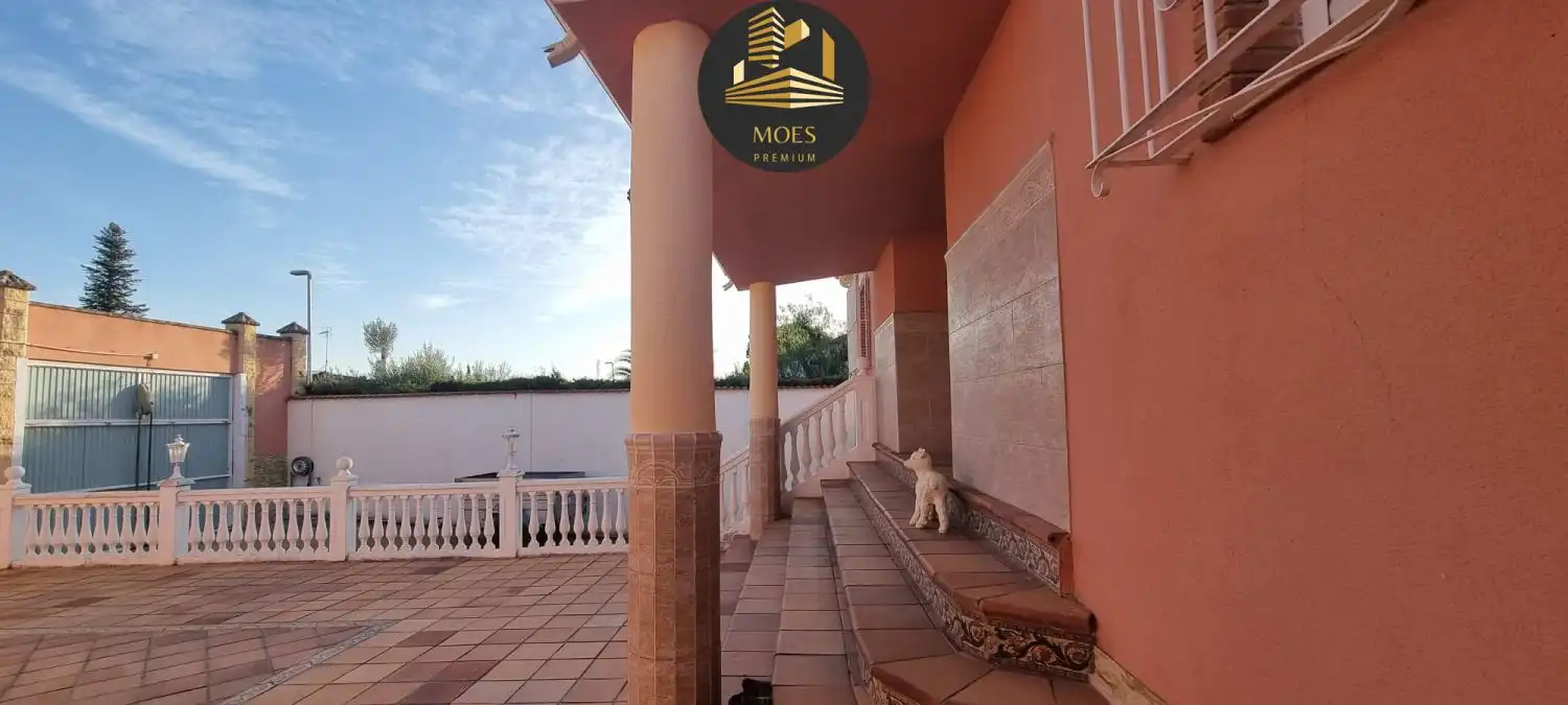 Casa con terraza en venta en Martos, imagen 8