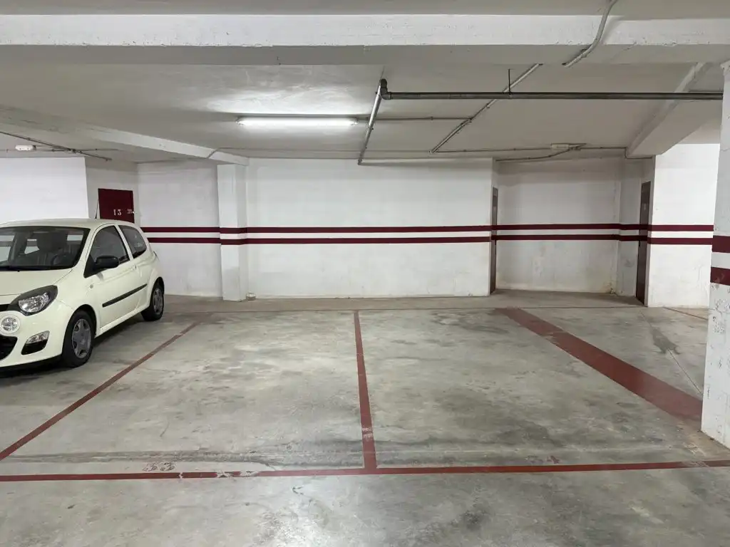 Parking de Local en venta en Orihuela con Aire acondicionado, Calefacción y Terraza